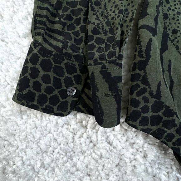 Rails Silk Kate Olive Mixed Animal Stripe Shirt. Zebra Giraffe Tiger Cheetah XS - Picture 6 of 12